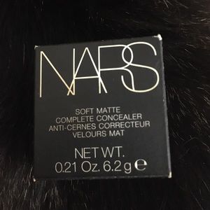 Nars Soft Matte Complete Concealer in Macadamia